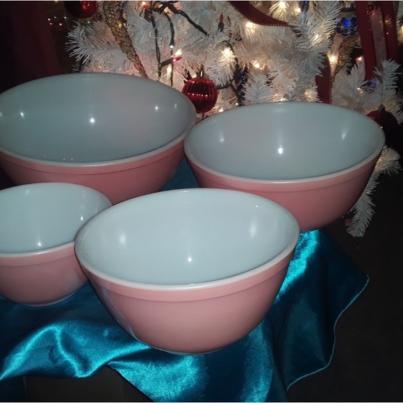 VINTAGE GORGEOUS PINK PYREX NESTING MIXING BOWLS SET OF 4 - Picture 4 of 7